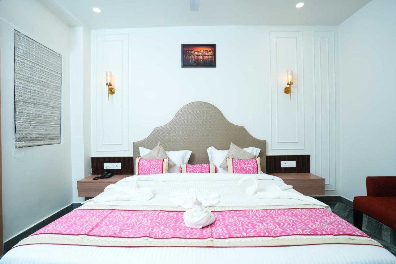 Anaya Retreat Hotel Váránaszi Kültér fotó