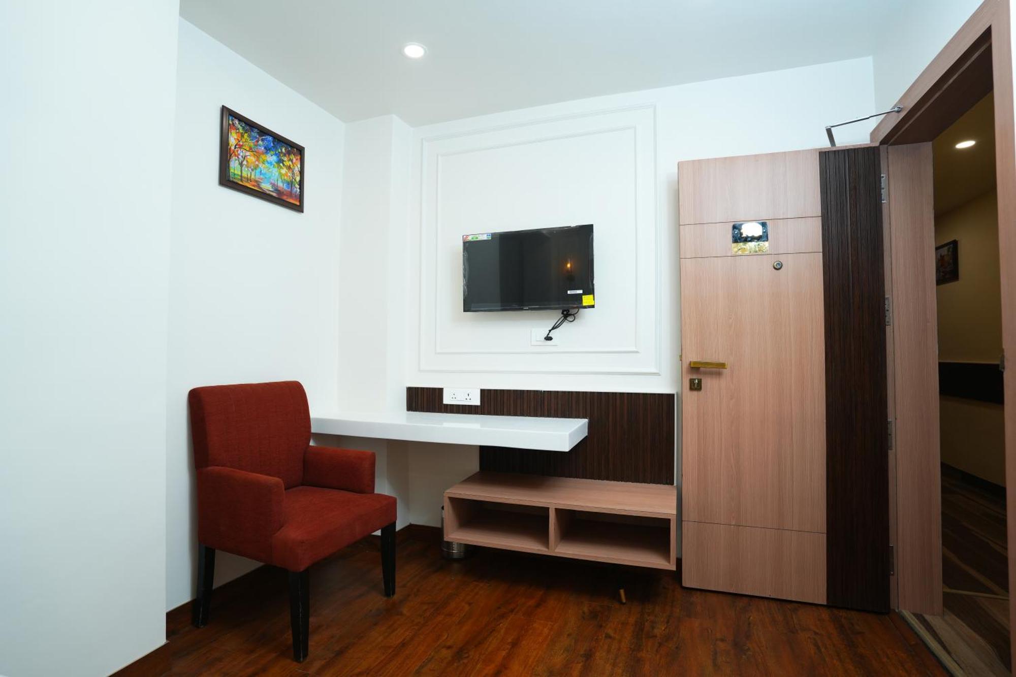 Anaya Retreat Hotel Váránaszi Kültér fotó