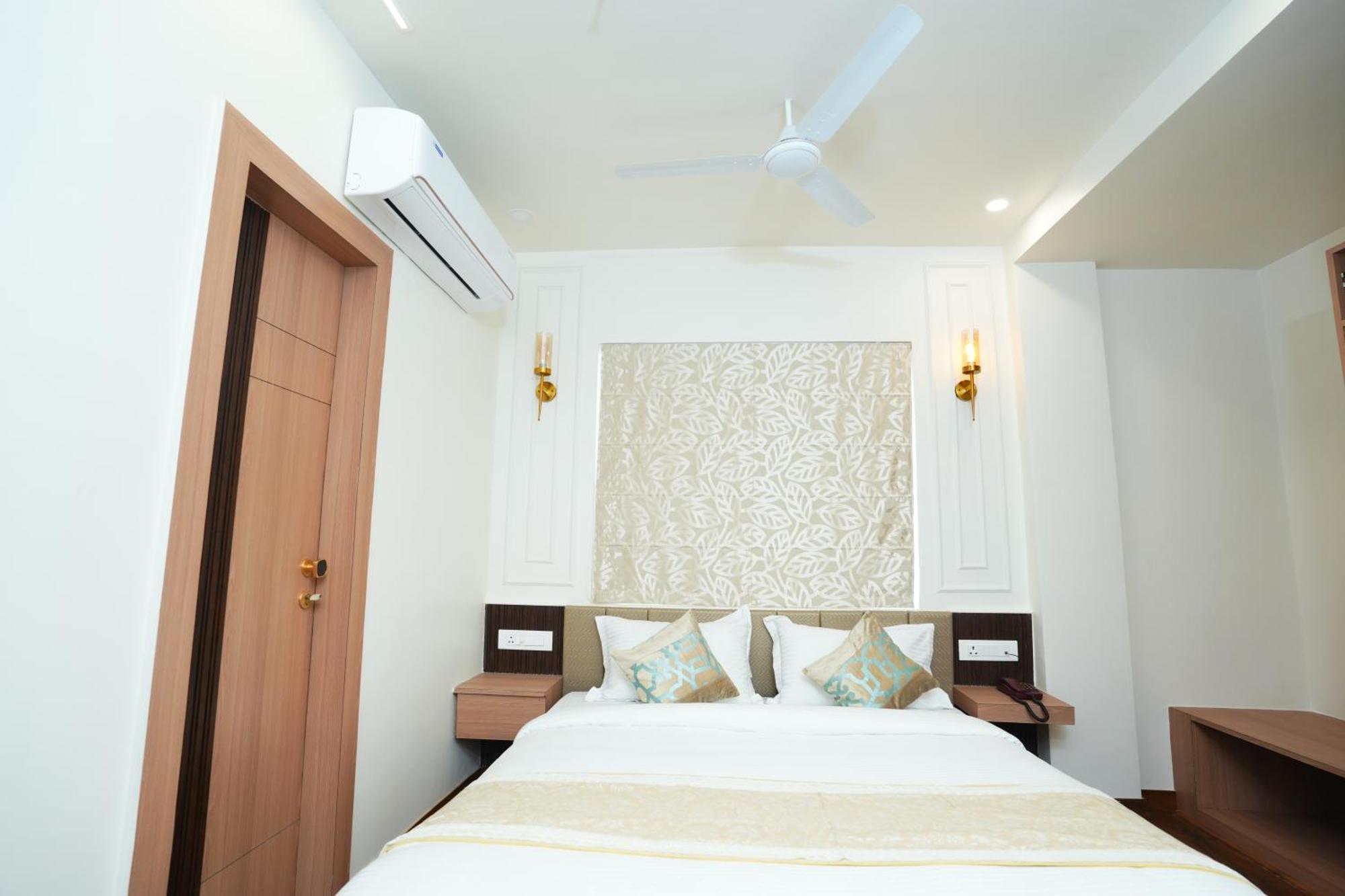 Anaya Retreat Hotel Váránaszi Kültér fotó