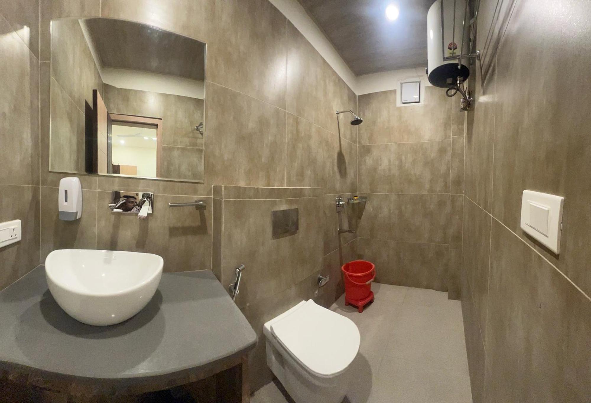 Anaya Retreat Hotel Váránaszi Kültér fotó